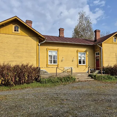 Vahtitupa Tuurin Asemalla , Omakotitalo Laehellae Veljekset Keskistae Дом отдыха