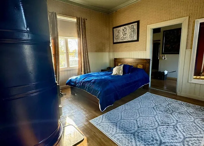 Vahtitupa Tuurin Asemalla , Omakotitalo Laehellae Veljekset Keskistae * Tuuri