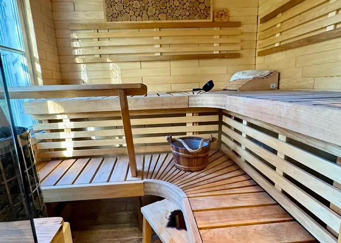 Vahtitupa Tuurin Asemalla , Omakotitalo Laehellae Veljekset Keskistae Tuuri